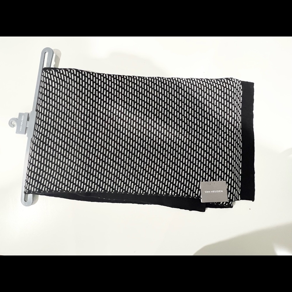 VAN HEUSEN SCARF